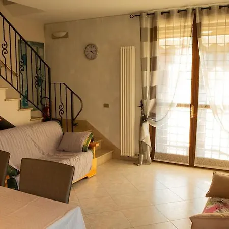 Garda Casa Camelia Apartmán *